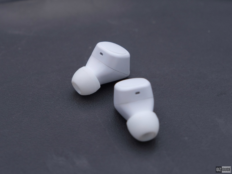 The TWS' ergonomic and lightweight earbuds