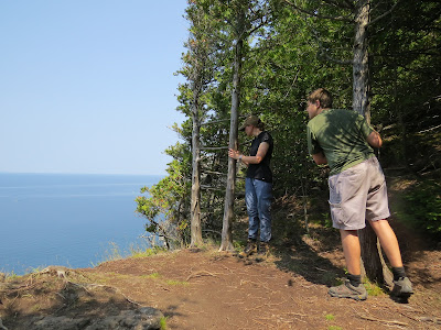 Bruce Trail Smokey Head-White Bluff hiking.