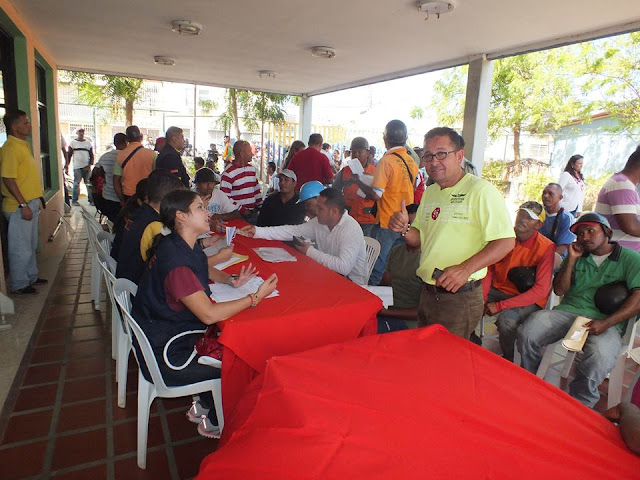 Ofelia Padrón entregó 99 Títulos y 148 Licencias a Motorizados del municipio San Fernando.