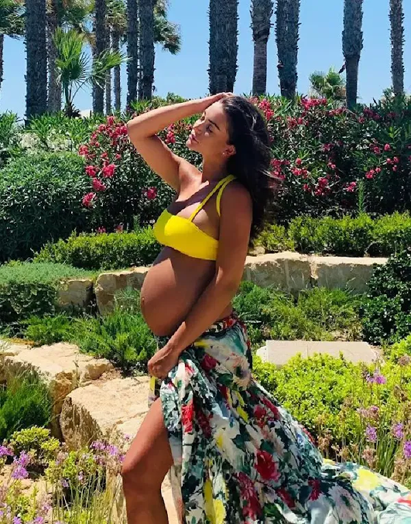 amy jackson bikini pregnant indian actress