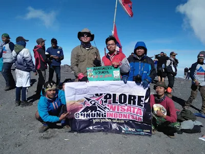 Paket Pendakian Gunung Semeru 2H1M 3H2M 4H3M Paket Open Trip - Ekonomis - Bisnis [[ Wisata ]] - Eksekutif - VIP - VVIP 