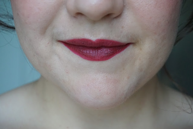 rouge_favoris_red_lipsticks_revue_avis_swatches_gossamer_emotion_128_marsala_kiko