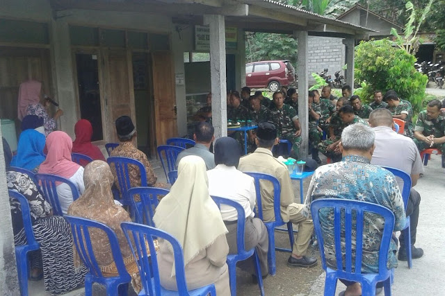 Pelatihan Pembuatan Gula Semut Kodim 0729 Bantul di Ngincep Triwidadi