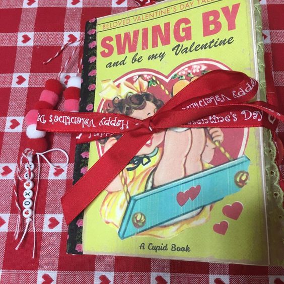 Priscilla Circelli-Gibbs' "Swing By" Valentine journal