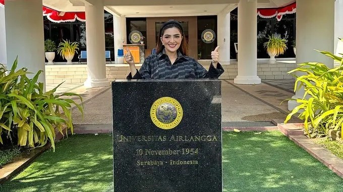 Ashanty Genda Ameena Diterima Kuliah S3 Di Unair Surabaya