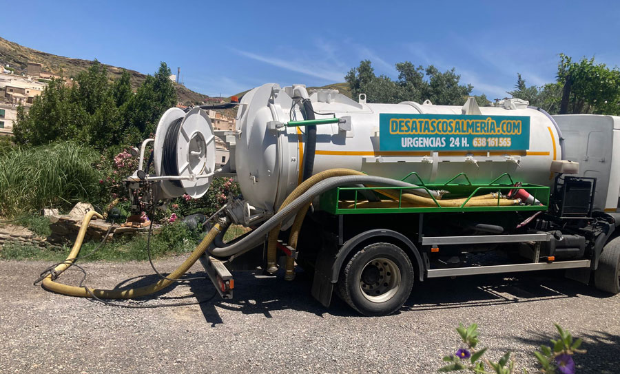 camiones cuba limpieza fosas sépticas Almería