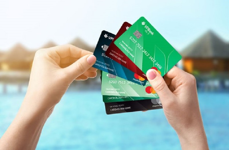 4 lưu ý giúp bạn không mất tiền oan và tìm hiểu rõ về lãi suất thẻ tín dụng 2021