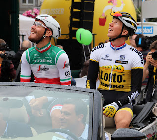 Giacomo Nizzolo and Sep Vanmarcke presented to the crowd