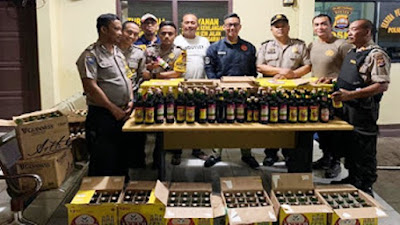 Polres Cilegon Amankan Ratusan Botol Miras