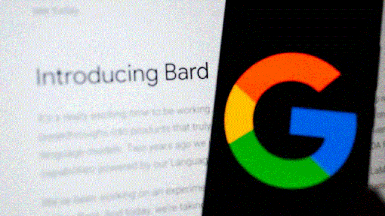 Between Bard & ChatGPT.. Artificial intelligence ignites the Microsoft and Google war