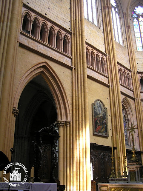 DIJON (21) - Cathédrale Saint-Bénigne (XIIe-XVe siècles) (Intérieur)