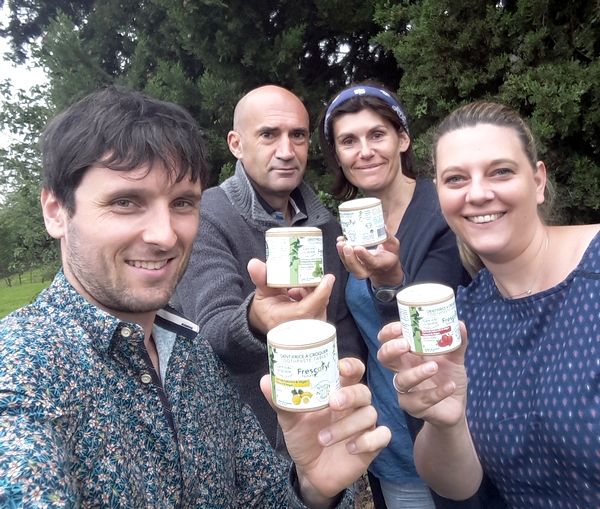 Frescoryl, le dentifrice à croquer ! L'équipe toulousaine pro zéro déchet !