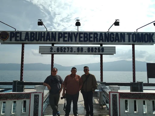 HARI KEDUA DI DANAU TOBA KE BERASTAGI