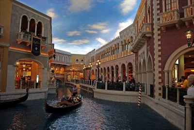 Venice - Bridge of Sighs 