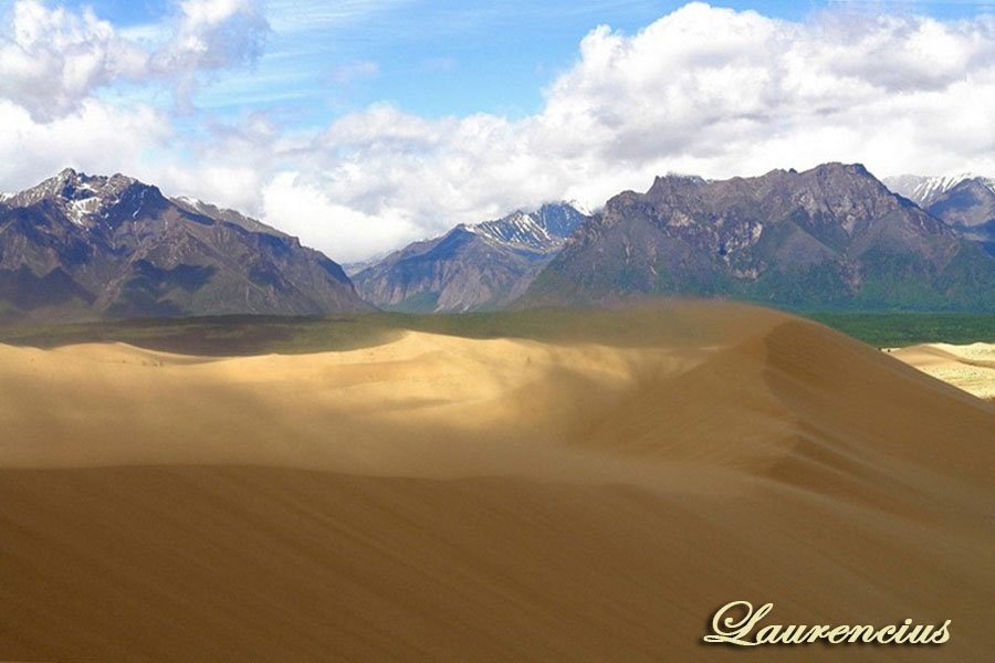 Foto Chara Sands Padang Pasir dikawasan Gunung Salju 