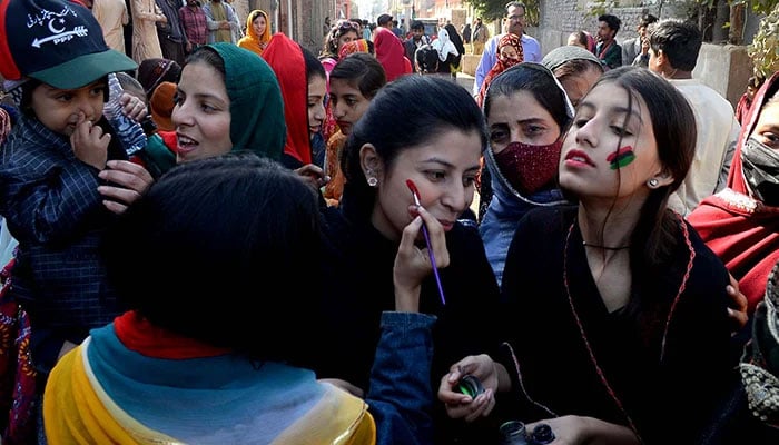 کراچی و حیدر آباد کے بلدیاتی الیکشن میں پیپلز پارٹی کو دیگر جماعتوں پر برتری حاصل