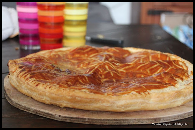 roule galette travers yeux enfant