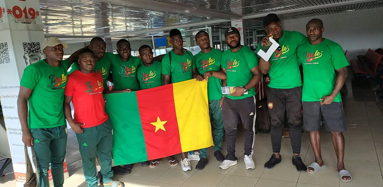 Lions Indomptables de rugby à 7 - départ pour kampala