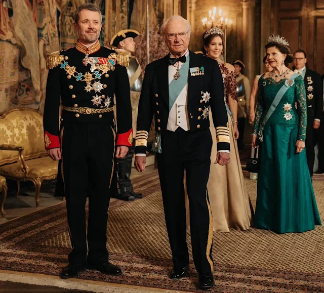 Queen Silvia, King Frederik, Queen Mary, Crown Princess Victoria, Prince Carl Philip, Princess Sofia and Princess Christina tiaras