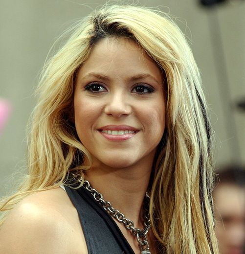Who could ever imagine that Shakira loves Nothing else matters by 