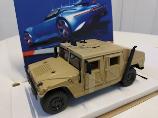 Humvee 1:27