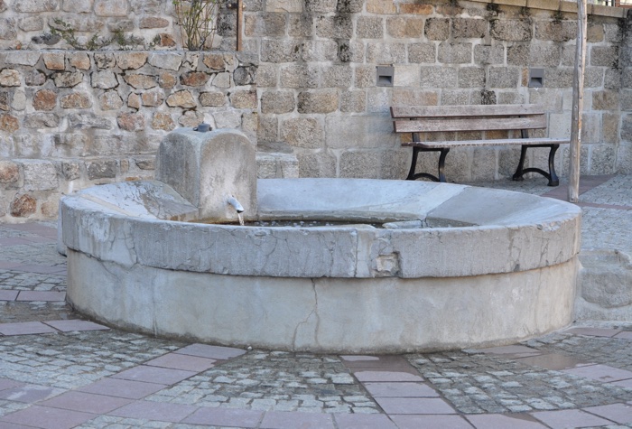 Fontaine d'eau chaude