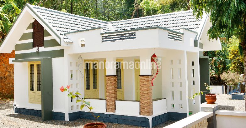 928 Sq Ft Beaufiul Villa in 2 5  Cent  Plot with 03 Bedrooms 