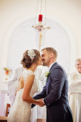 wedding photographer raheen church