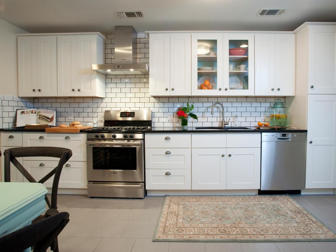 Modifikasi Dinding Dapur Anda Dengan Keramik Putih MAXYPROPERTY