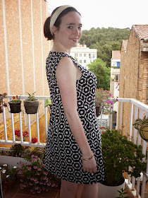 blanco y negro flores 60's modistilla de pacotilla burda 09/2012 109 vestido 