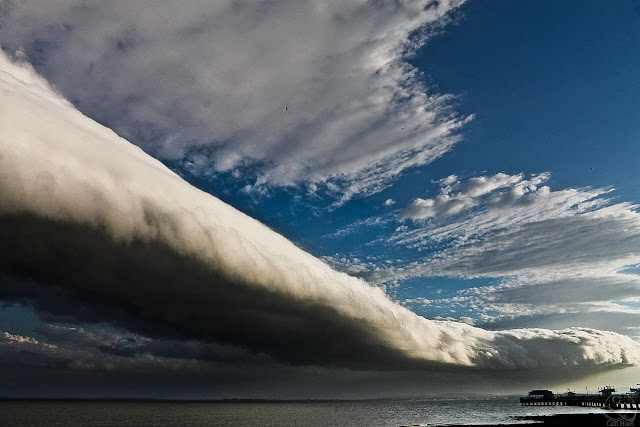 shelf clouds