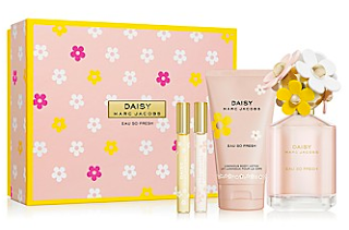 fine-magazine-mothers-day-april-12th-fashionable-fashion-hip-trendy-gifts-gift-guide-presents-2013-trends-marc-jacobs-daisy-eau-so-fresh-gift-set-flowers-floral-flower