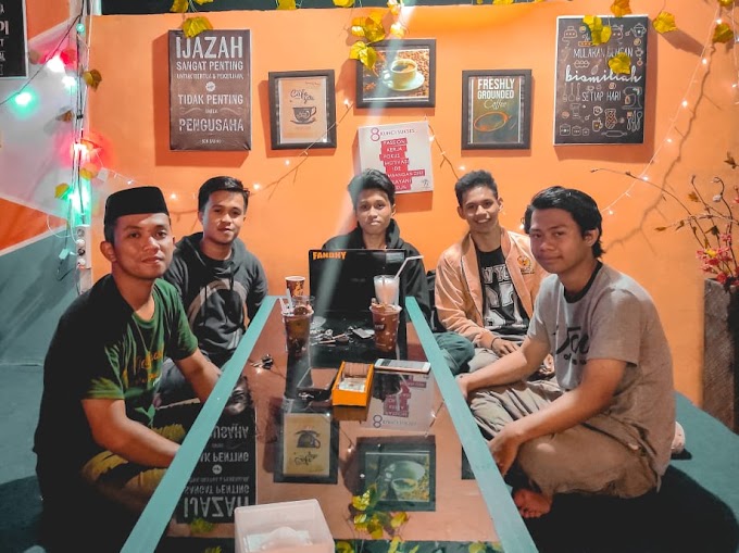 Filsuf Warung Kopi !