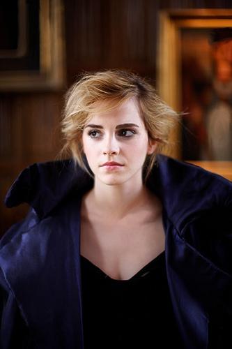 emma watson short hair ugly. makeup Emma Watson: New Short