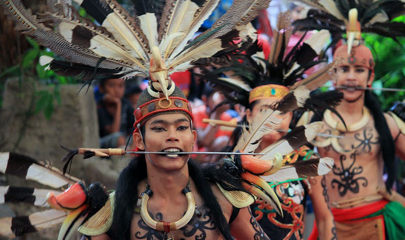 Tari Kinyah Mandau Tarian  Tradisional  Dari Provinsi 