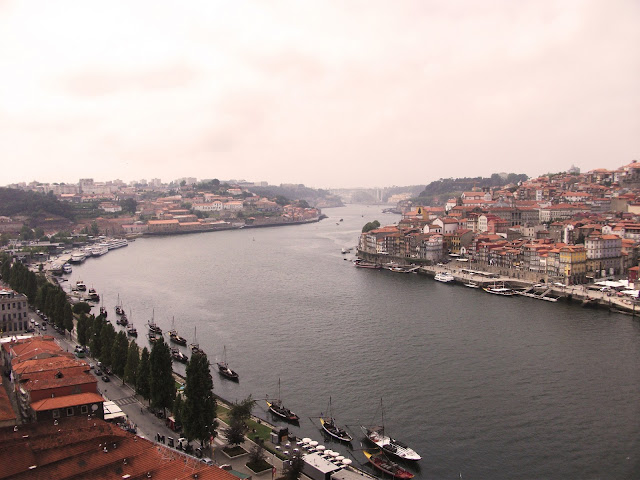 Vista desde teleférico de Gaia, al otro lado del Duero frente a Oporto