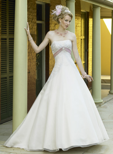 Your body type is the main factor in choosing the wedding dress style