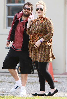 Adele with Husband in Pics