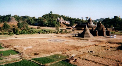 myanmar_mrauk_u_view_across_plain