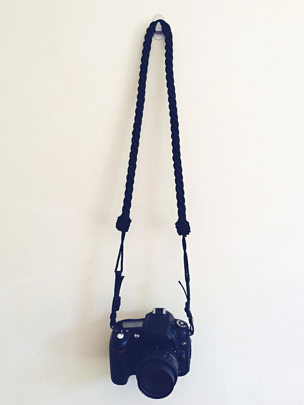 La-Fanciulle-DIY-camera-strap-curtain-rope.jpg (600×800)