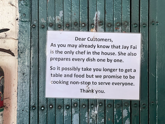 to eat at Jay fai restaurant in Bangkok, you must arrive early