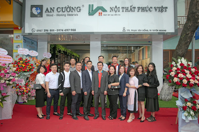 Khai trương showroom gỗ An Cường