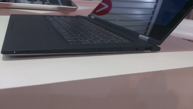 Right side of Lenovo Yoga 2 Pro