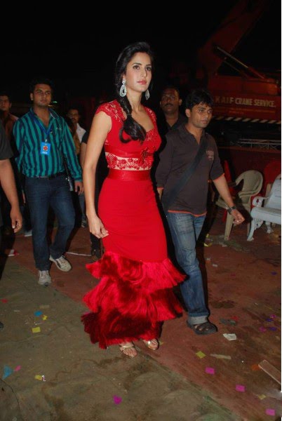 katrina kaif promoting tees maar khan at zee rishtey awards latest photos