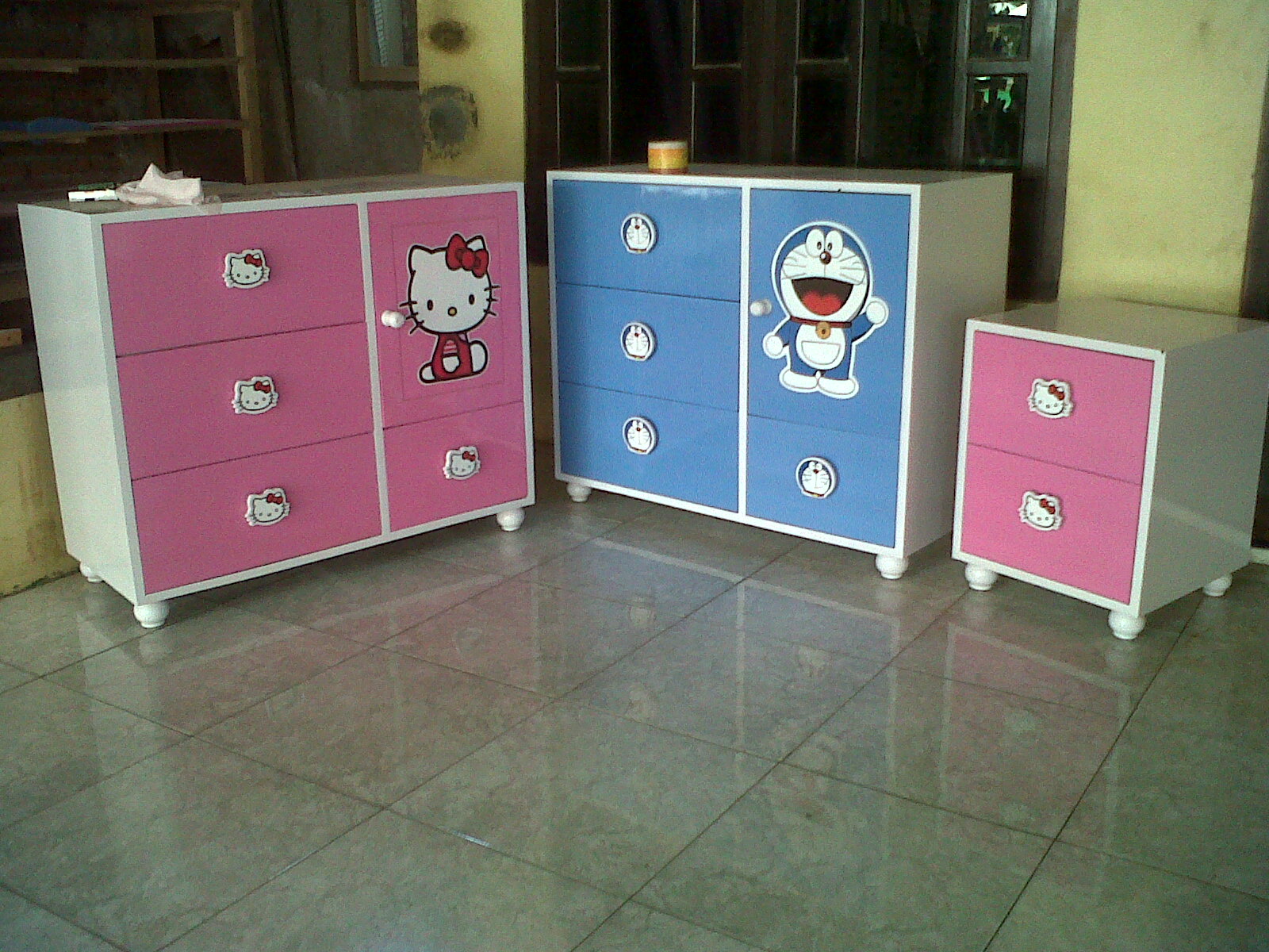 JAYO BATIK ART FURNITURE Lemari Nakas Laci HELLO KITTY 