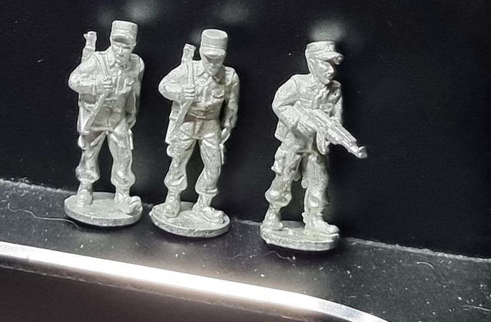 FOXHOLES 15mm 1/72 Sci-fi to WW2 *Unpainted/Painted* Wargames Scenery 