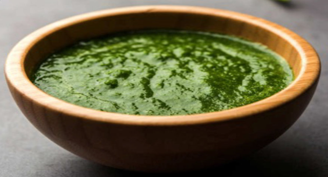 Green chutney does not go with ______