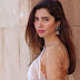 Mahira Khan spellbinds with her fresh look in full-length dress