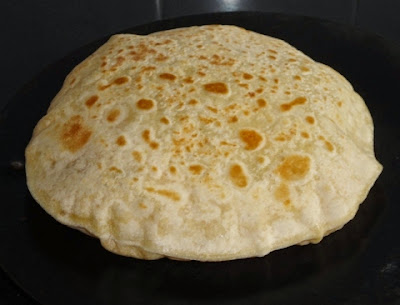 puran poli roasted on pan