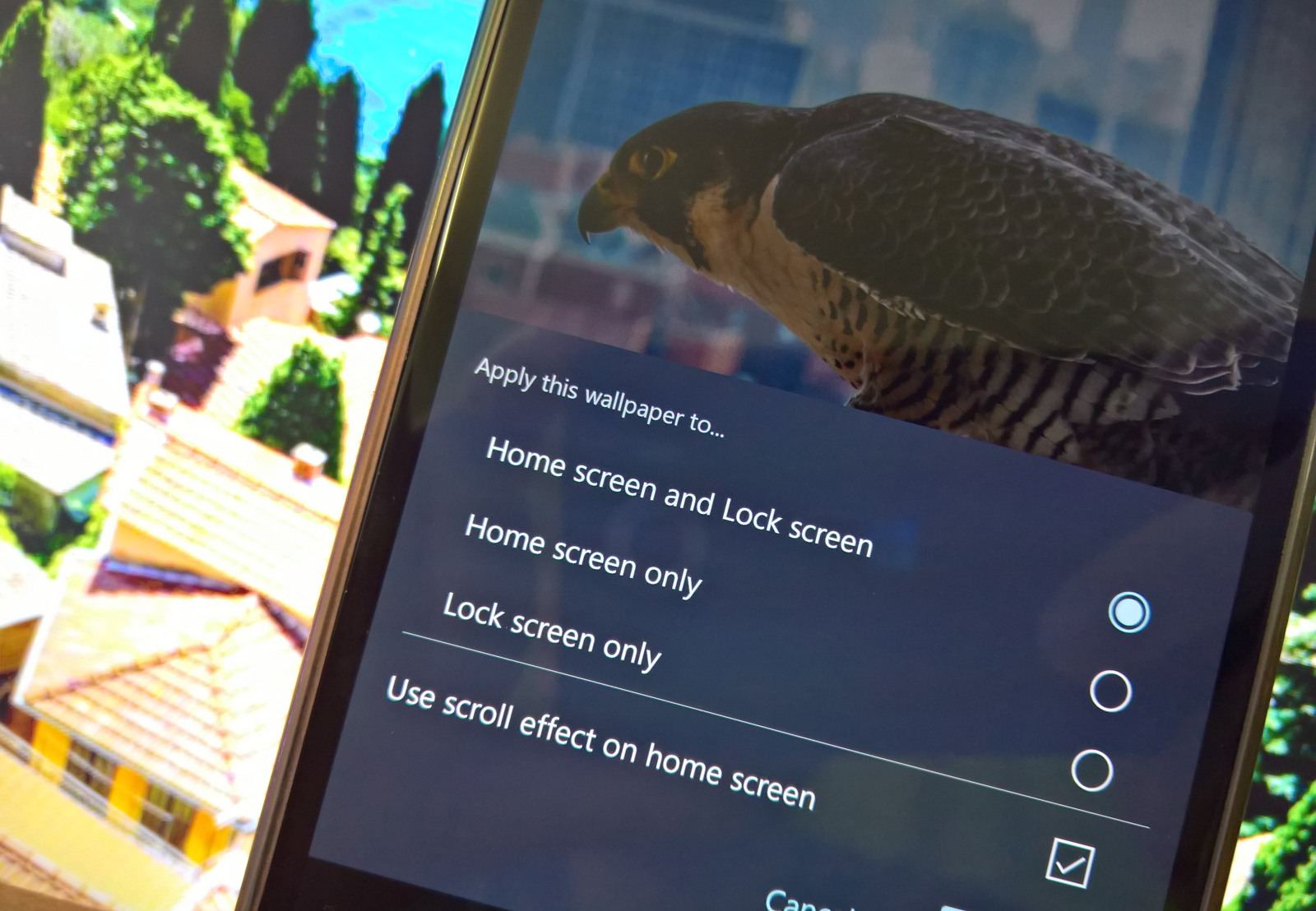adambelly: How to Change Lock Screen Wallpaper by Using Microsoft